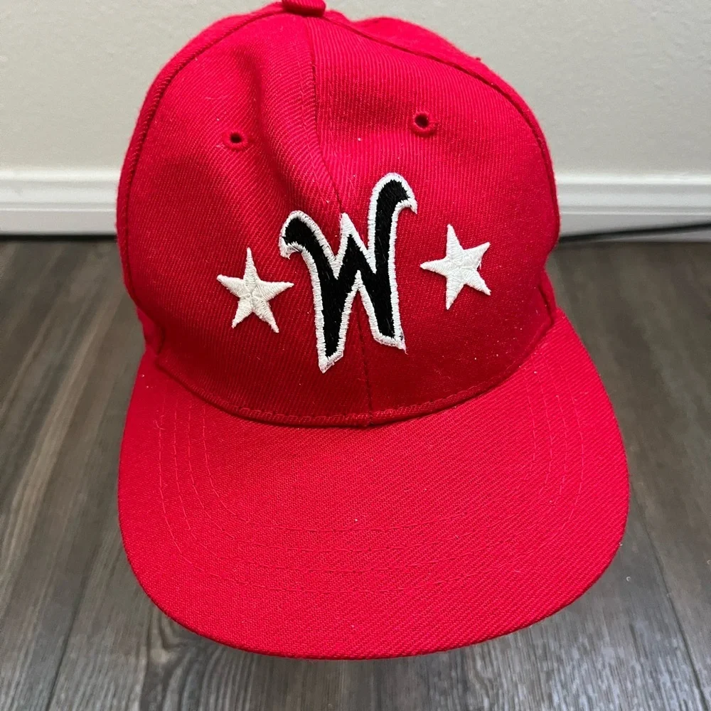 OTTO Red Cap with White Label - Picture 5 of 11